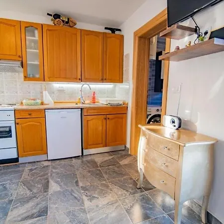 Casa de Férias Family Friendly House With A Swimming Pool Dazlina, Sibenik - 23303 Tisno