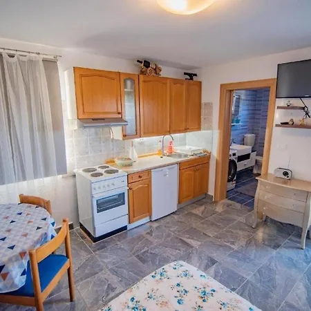 Family Friendly House With A Swimming Pool Dazlina, Sibenik - 23303 Tisno