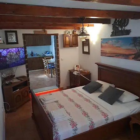 Family Friendly House With A Swimming Pool Dazlina, Sibenik - 23303 * Tisno