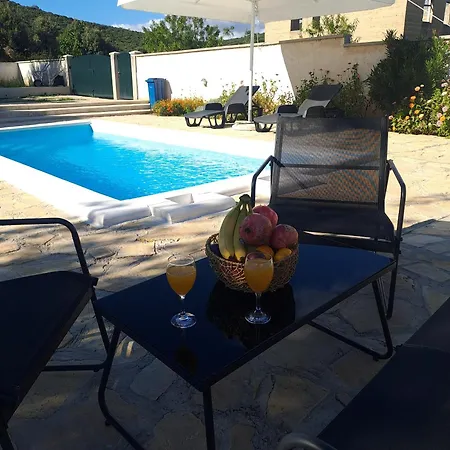 Family Friendly House With A Swimming Pool Dazlina, Sibenik - 23303 Casa de Férias Tisno