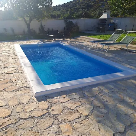 Family Friendly House With A Swimming Pool Dazlina, Sibenik - 23303 * Tisno