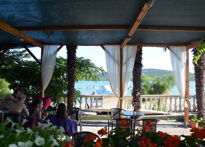 Family Friendly House With A Swimming Pool Dazlina, Sibenik - 23303 Vakantiehuis